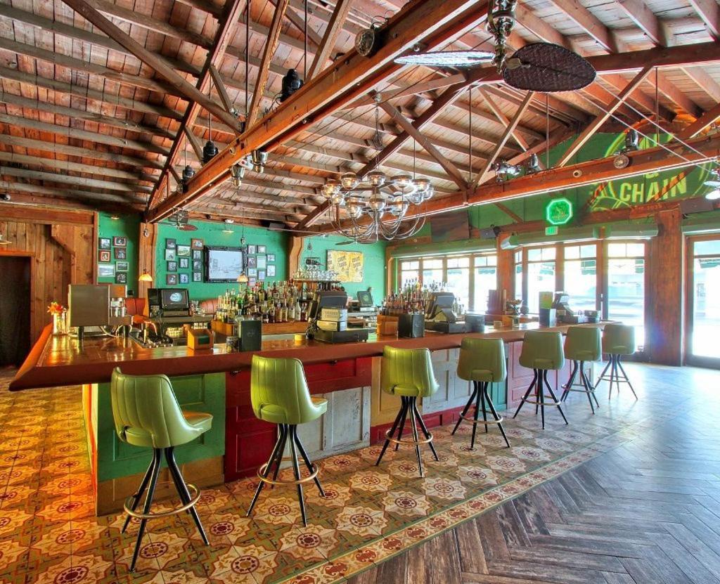 Private Loft In The Heart Of Little Havana ไมอามี ภายนอก รูปภาพ